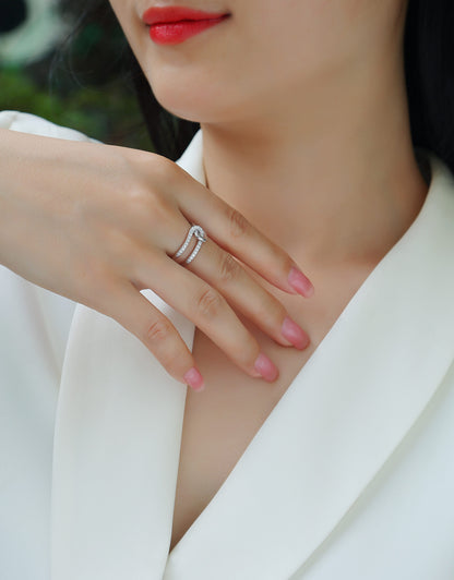 Moiselle "The Interlock"